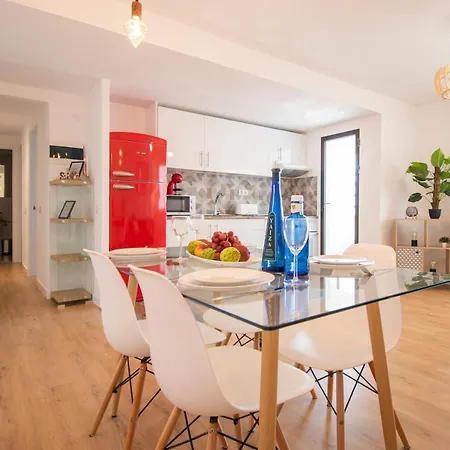 Alice's Place Apartment